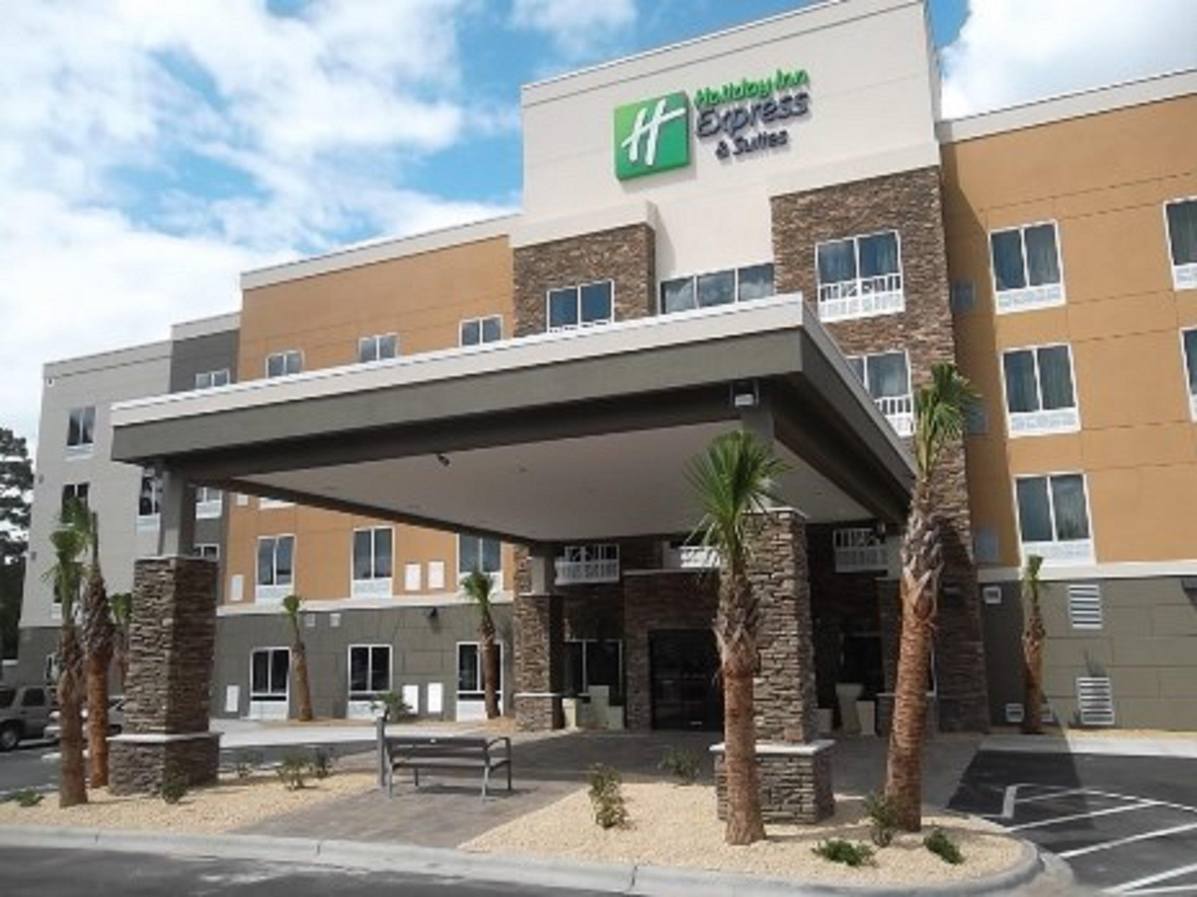 Holiday Inn Express & Suites Southport - Oak Island Area By Ihg Exterior photo